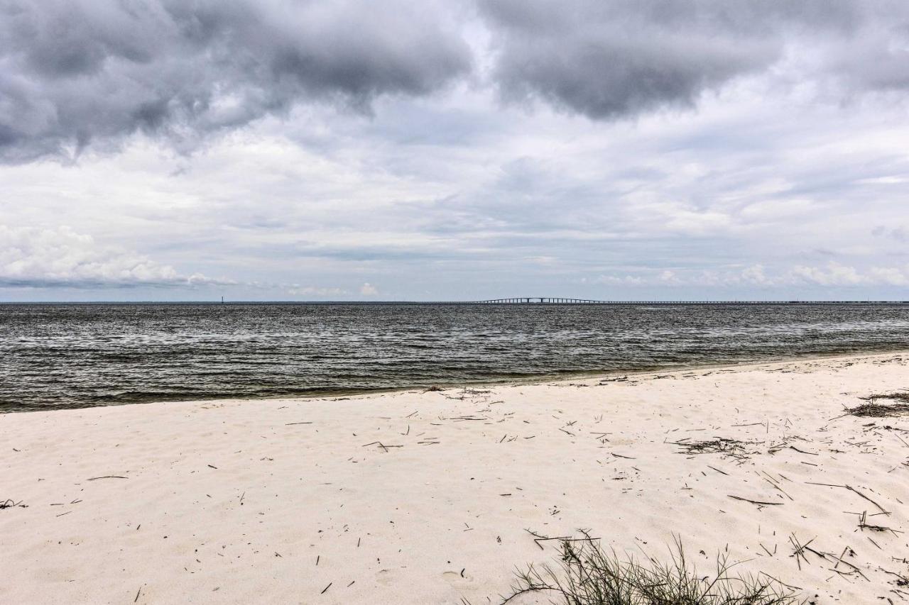 Waterfront Dauphin Island Home With Deck And Boat Dock Exteriér fotografie