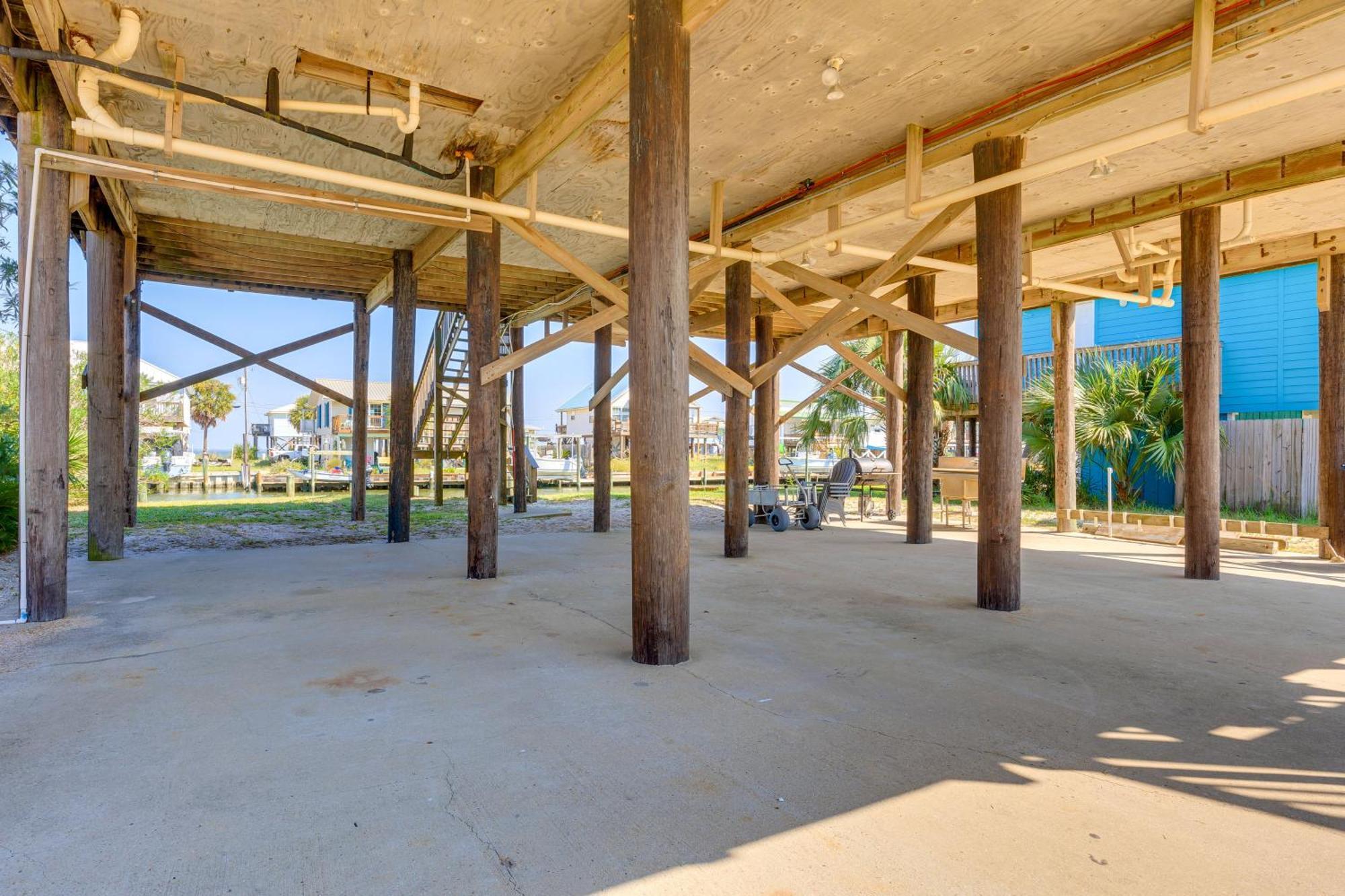 Waterfront Dauphin Island Home With Deck And Boat Dock Exteriér fotografie