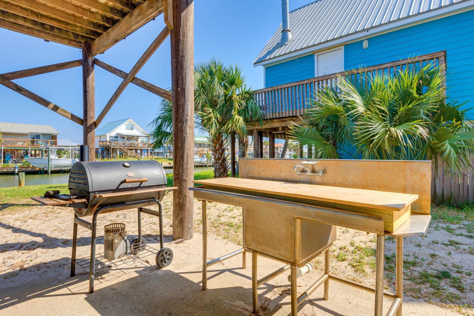 Waterfront Dauphin Island Home With Deck And Boat Dock Exteriér fotografie